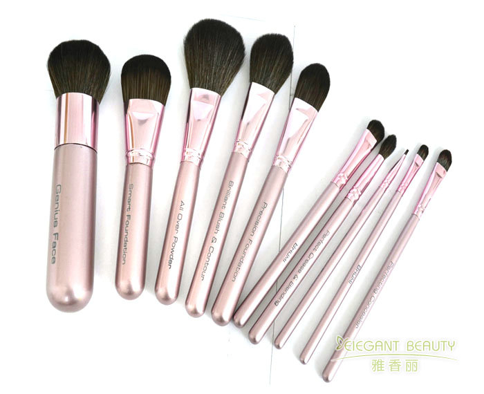 如何保養和維護定製的午夜色情免费视频套裝以延長使用壽命？